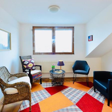 Charming Attic Apartment Near Messe Wien And Center Exteriör bild
