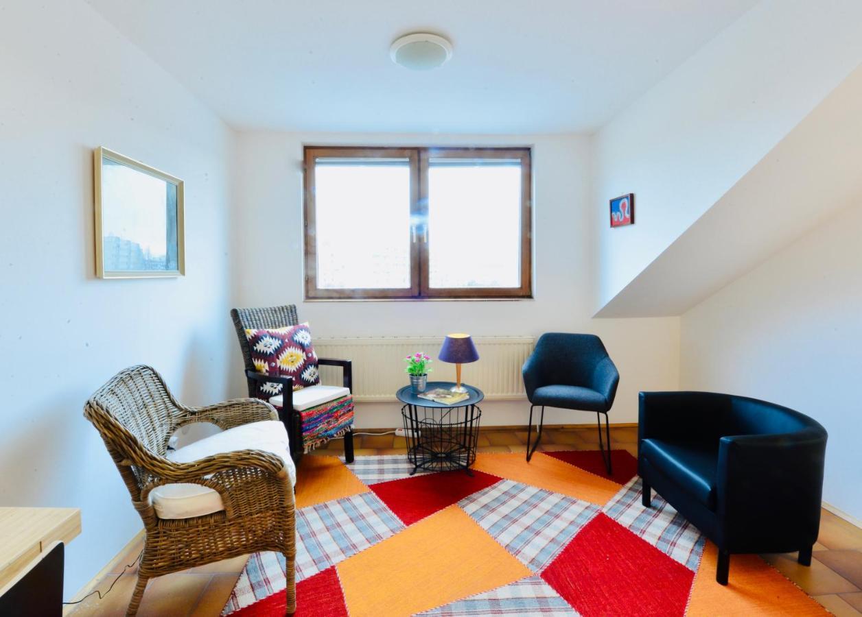 Charming Attic Apartment Near Messe Wien And Center Exteriör bild