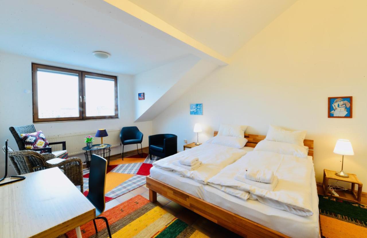 Charming Attic Apartment Near Messe Wien And Center Exteriör bild